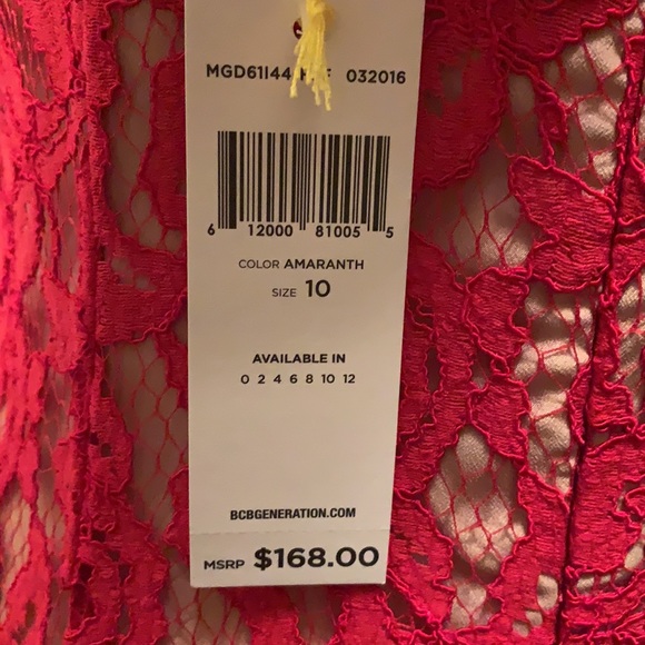 Red lace formal gown - Picture 4 of 6